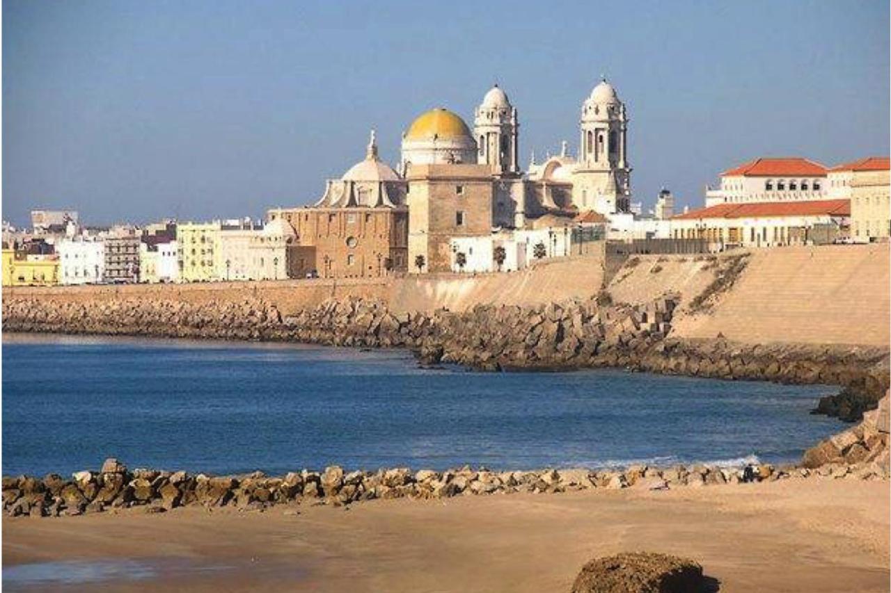Romantica Vista Al Paseo Maritimo De Cadix Extérieur photo